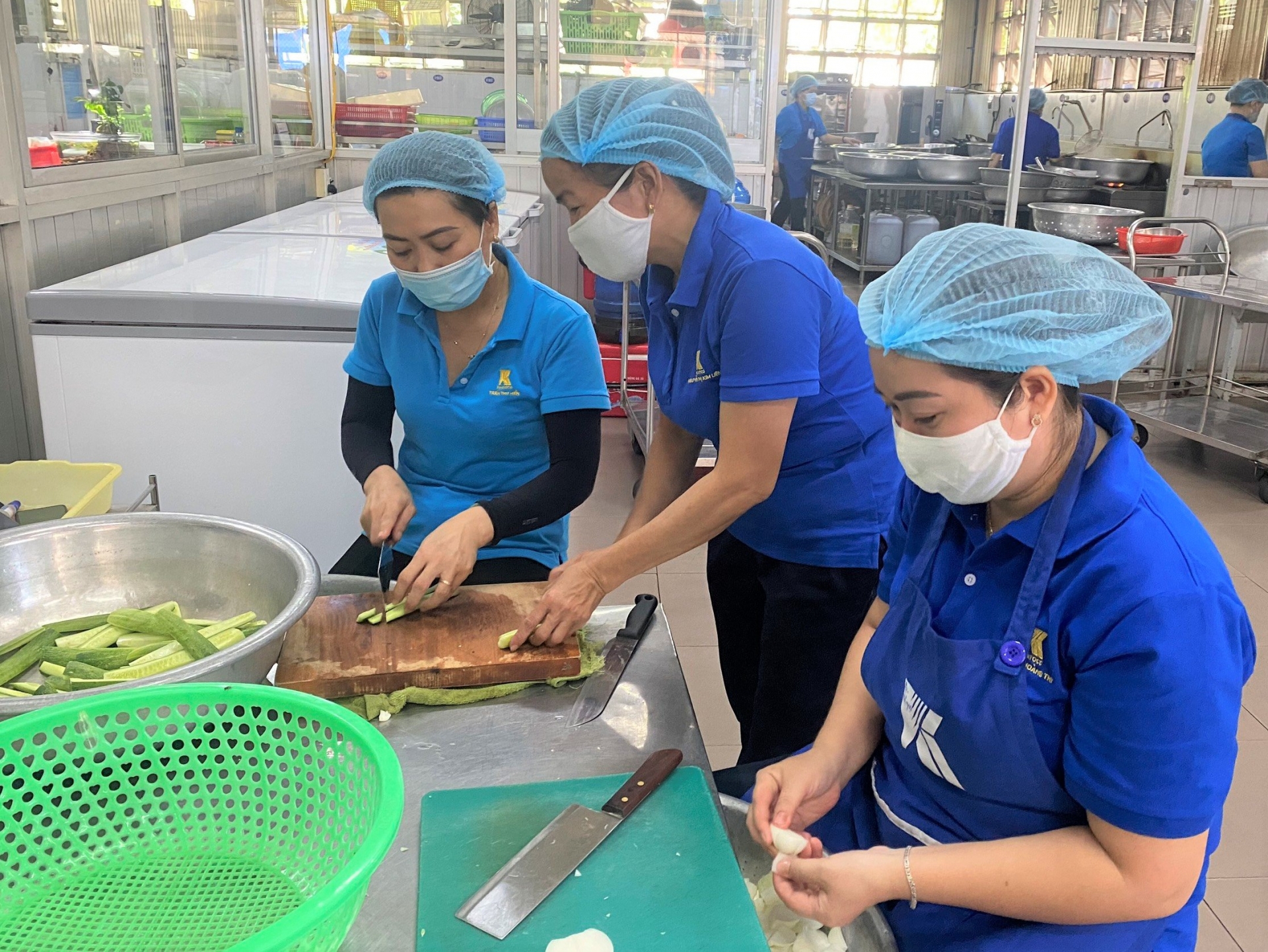 Nhà máy Thuốc lá Khatoco Khánh Hòa quan tâm, chăm lo lao động nữ