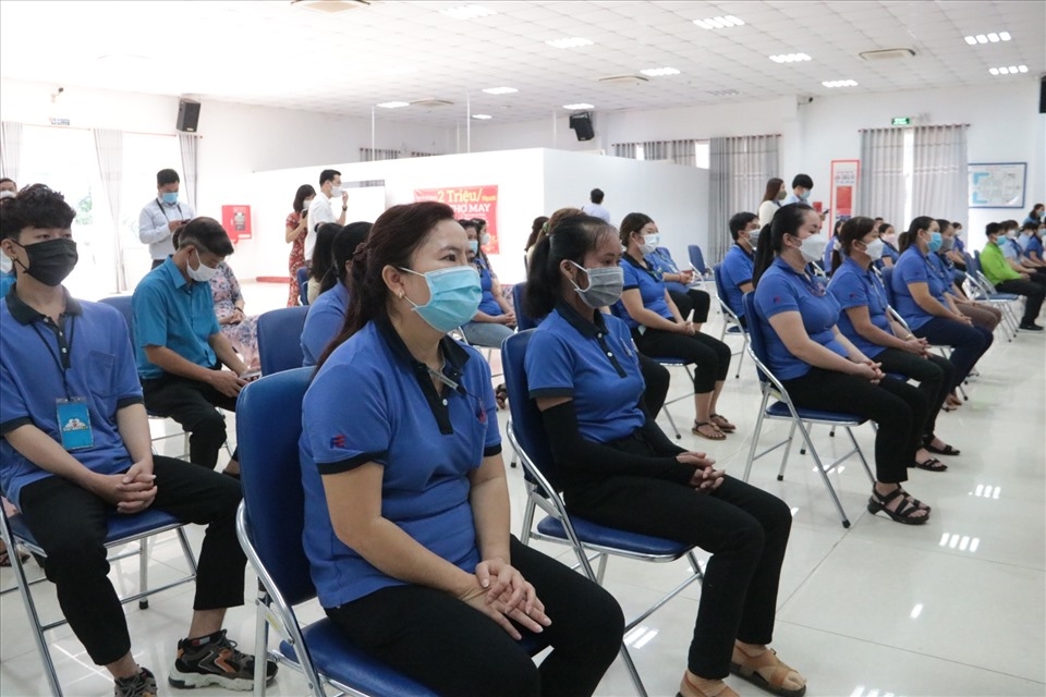 Lương tối thiểu vùng tăng nhưng công nhân lao động chưa vơi lo lắng