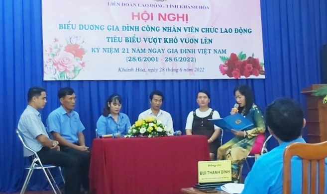 LĐLĐ tỉnh Khánh Hòa biểu dương 19 gia đình CNVCLĐ tiêu biểu