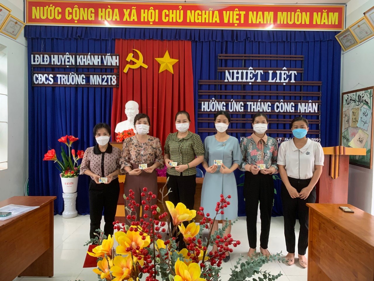 LĐLĐ huyện Khánh Vĩnh (Khánh Hòa): Trao 1.137 thẻ đoàn viên trong Tháng Công nhân