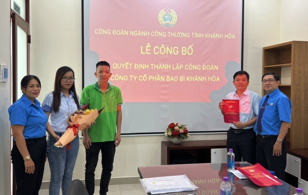 LĐLĐ Khánh Hòa: Chủ động đổi mới hoạt công đoàn trong tình hình mới LĐLĐ Khánh Hòa: Chủ động đổi mới hoạt công đoàn trong tình hình mới