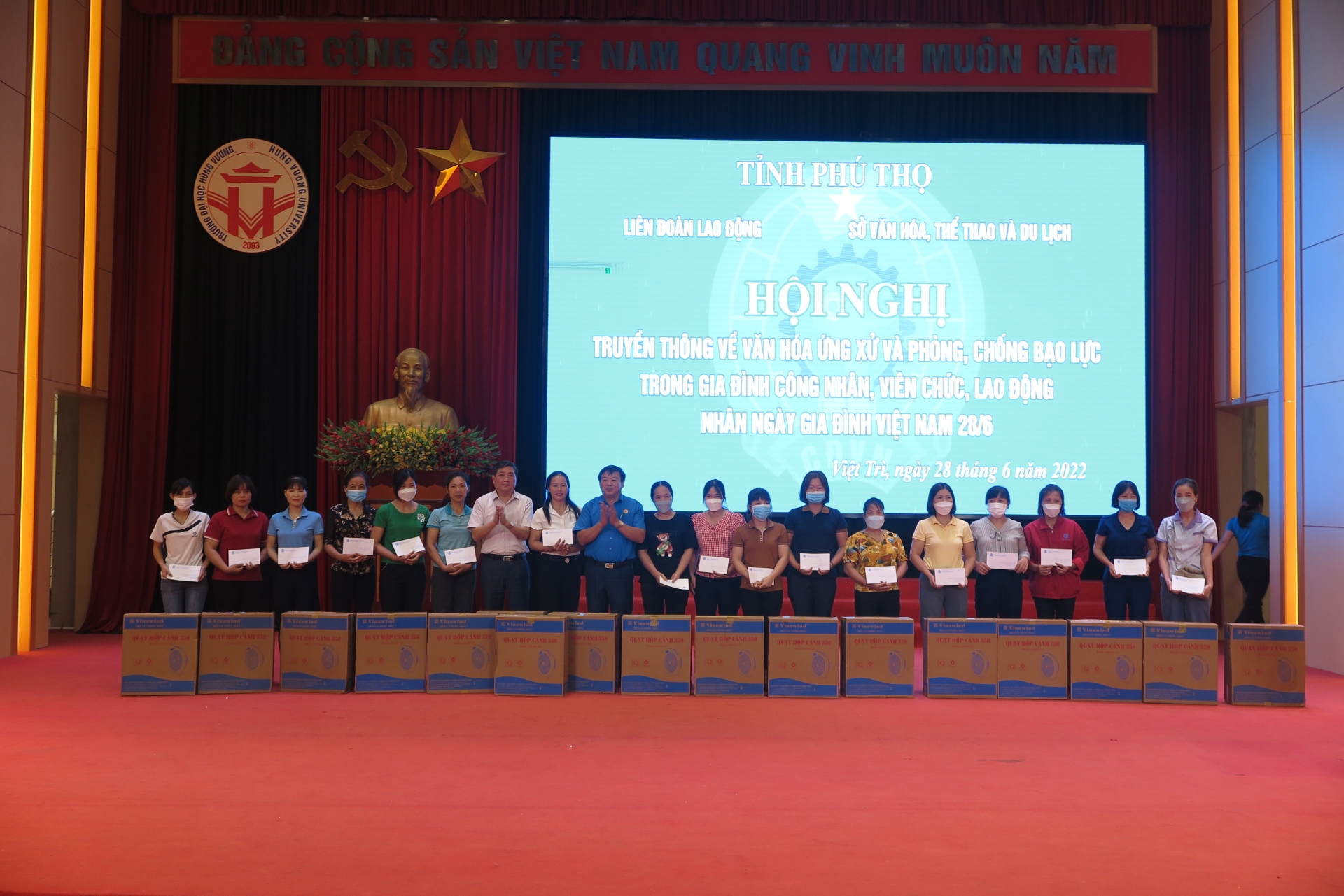 Giải pháp phòng, chống bạo lực trong gia đình CNVCLĐ Giải pháp phòng, chống bạo lực trong gia đình CNVCLĐ