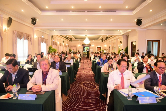 Tìm giải pháp phát triển nguồn nhân lực chất lượng cao Tìm giải pháp phát triển nguồn nhân lực chất lượng cao