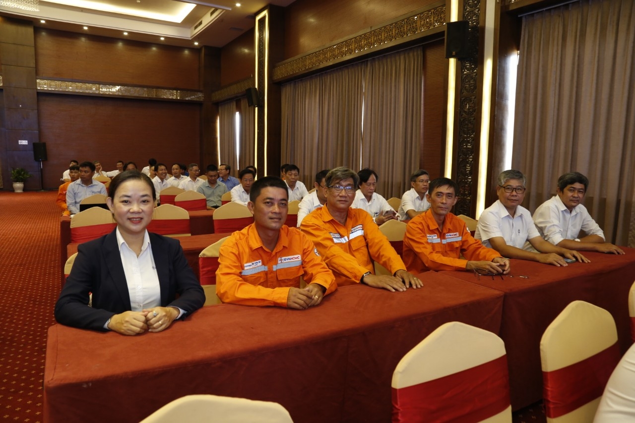 Tập huấn về mạng lưới an toàn vệ sinh viên năm 2022 cho cán bộ công đoàn