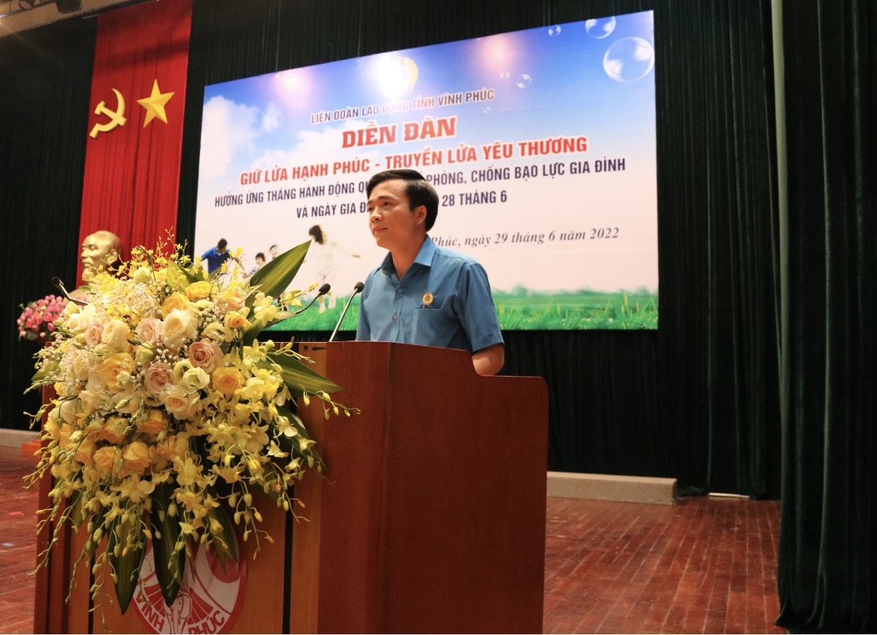 Liên đoàn lao động tỉnh Vĩnh Phúc: Diễn đàn “giữ lửa hạnh phúc – truyền lửa yêu thương” Liên đoàn lao động tỉnh Vĩnh Phúc: Diễn đàn “giữ lửa hạnh phúc – truyền lửa yêu thương”