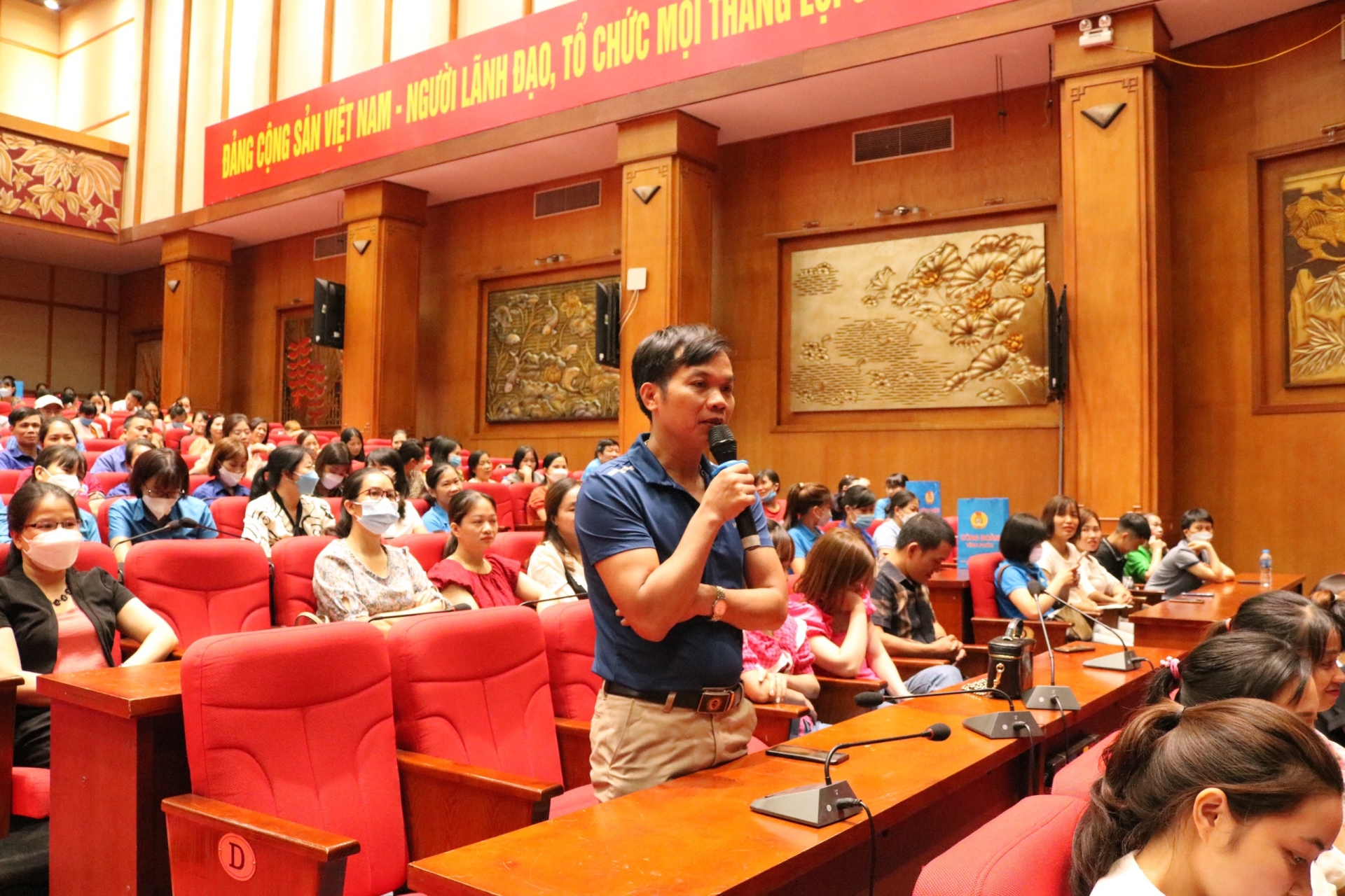 Liên đoàn lao động tỉnh Vĩnh Phúc: Diễn đàn “giữ lửa hạnh phúc – truyền lửa yêu thương” Liên đoàn lao động tỉnh Vĩnh Phúc: Diễn đàn “giữ lửa hạnh phúc – truyền lửa yêu thương”