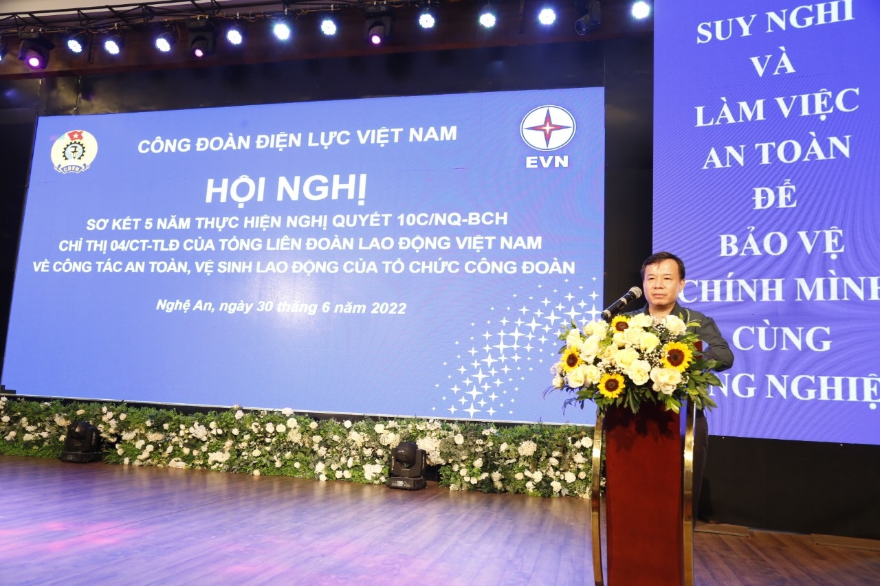 Sơ kết 5 năm thực hiện Nghị quyết 10c/NQ-BCH về công tác ATVSLĐ của tổ chức Công đoàn Sơ kết 5 năm thực hiện Nghị quyết 10c/NQ-BCH về công tác ATVSLĐ của tổ chức Công đoàn