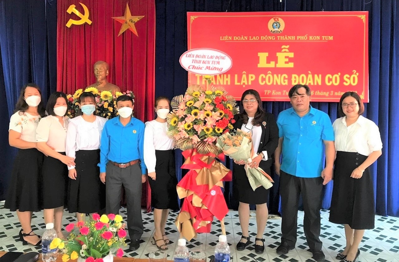 Hội nghị Ban Chấp hành Liên đoàn Lao động tỉnh lần thứ X, nhiệm kỳ 2018 – 2023 Hội nghị Ban Chấp hành Liên đoàn Lao động tỉnh lần thứ X, nhiệm kỳ 2018 – 2023