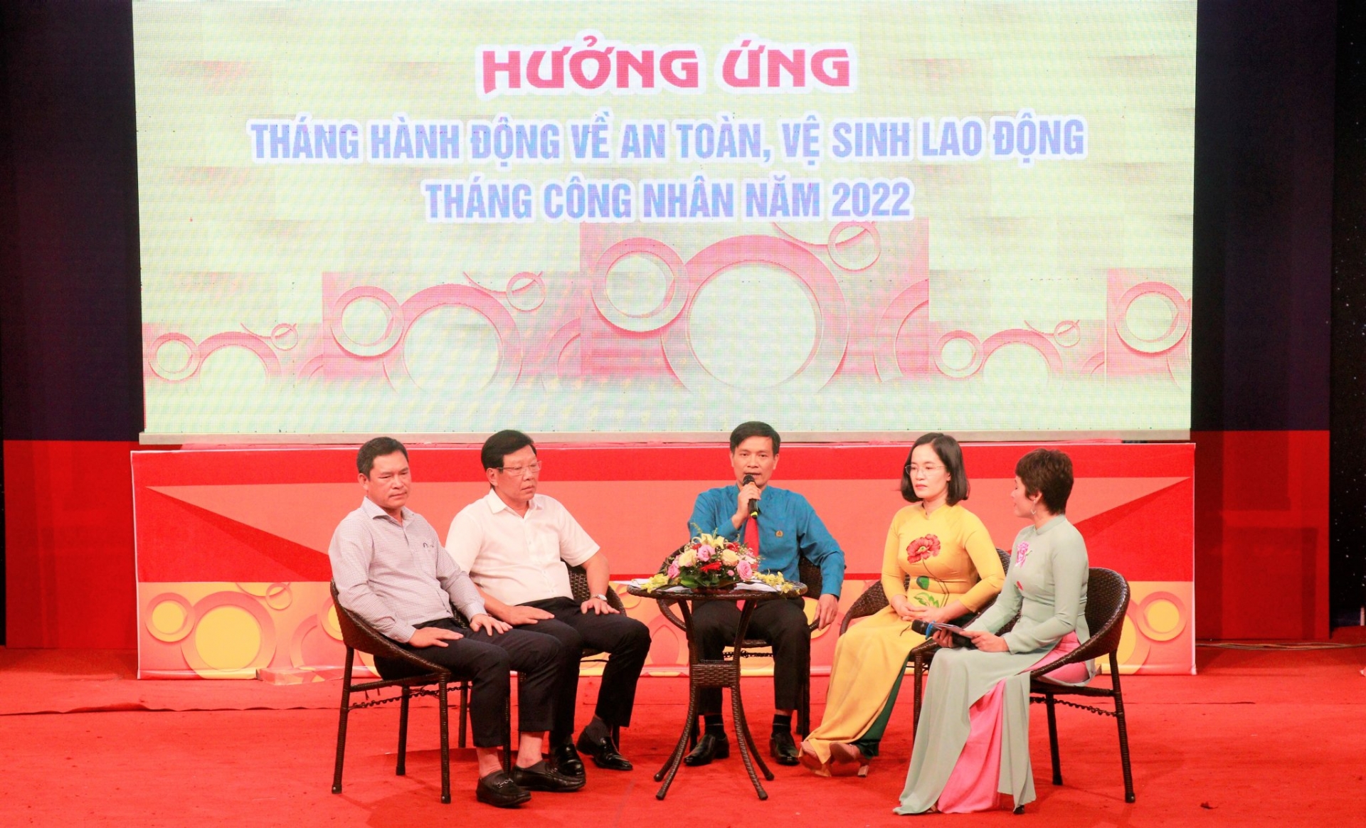 Công đoàn Quảng Bình: Tập trung nguồn lực chăm lo cho đoàn viên, NLĐ Công đoàn Quảng Bình: Tập trung nguồn lực chăm lo cho đoàn viên, NLĐ
