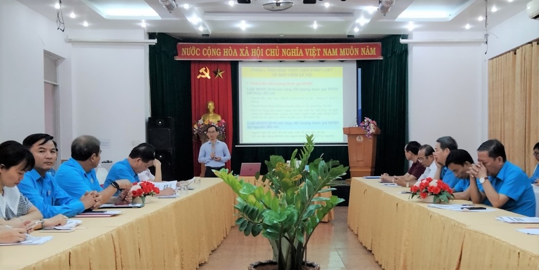 Tổng LĐLĐ Việt Nam tập huấn về pháp luật lao động, BHXH
