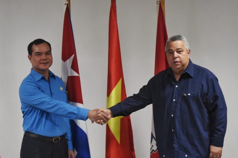Đoàn đại biểu Công đoàn Việt Nam thăm và làm việc tại Cuba