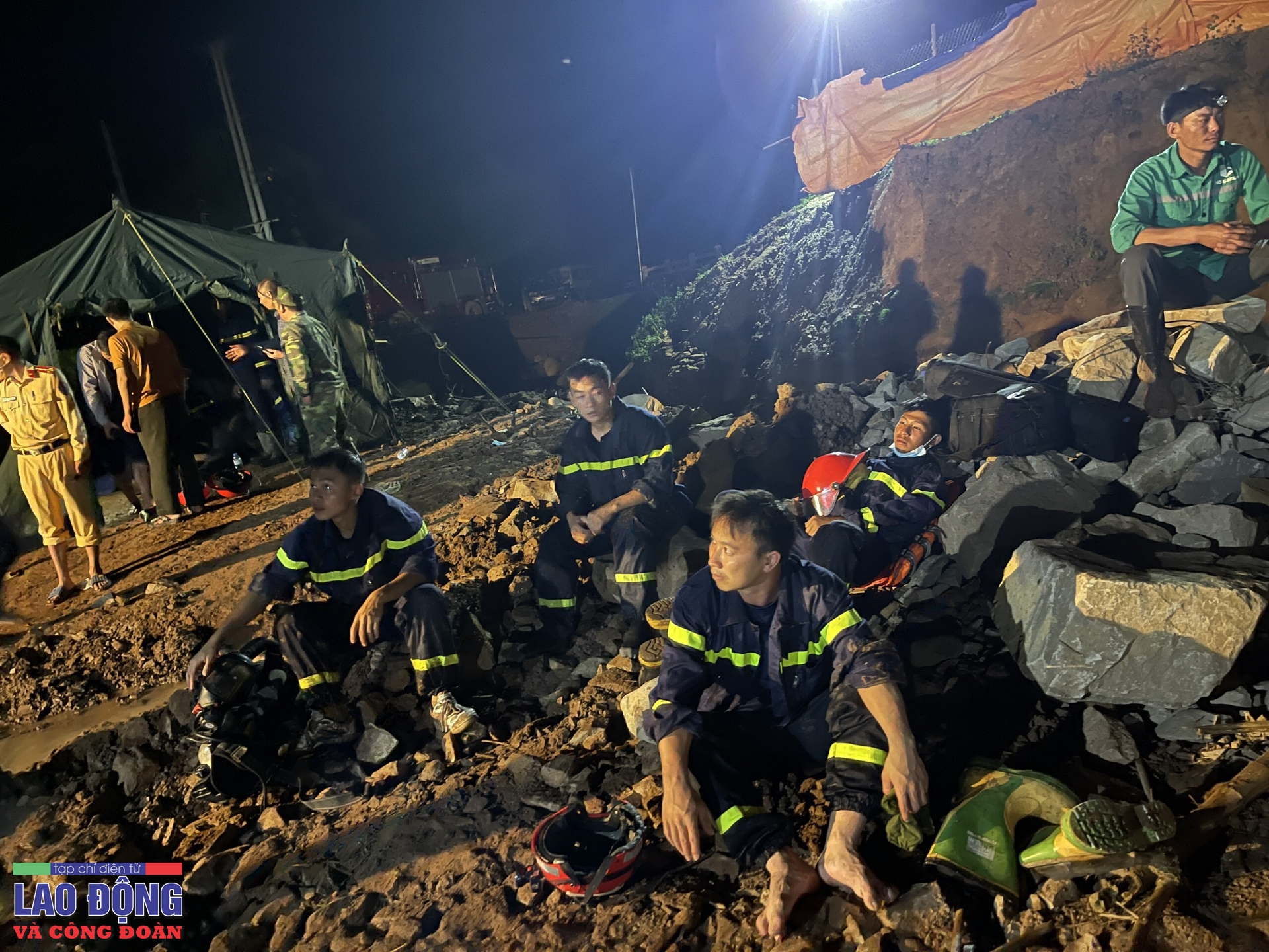 Cận cảnh hầm thủy điện, nơi công nhân bị lũ cuốn mất tích Cận cảnh hầm thủy điện, nơi công nhân bị lũ cuốn mất tích