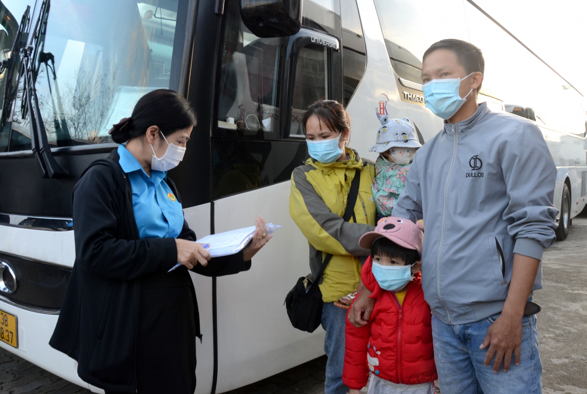 Điểm tựa vững chắc cho NLĐ: Kỳ 2 - Tình người trong gian khó Điểm tựa vững chắc cho NLĐ: Kỳ 2 - Tình người trong gian khó