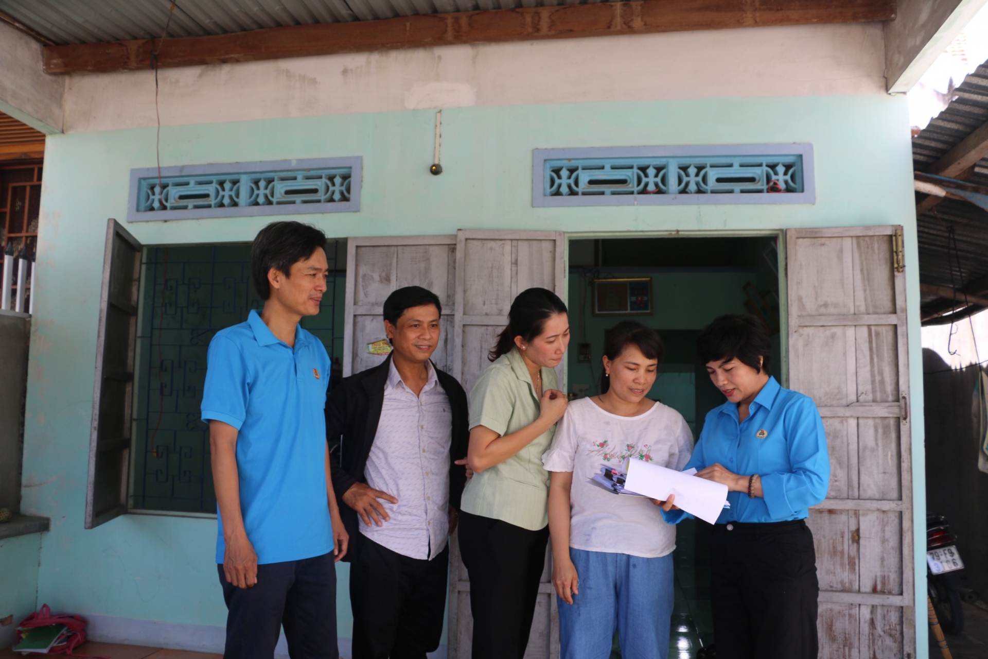 LĐLĐ tỉnh Khánh Hòa khảo sát để hỗ trợ xây dựng 16 nhà LĐLĐ tỉnh Khánh Hòa khảo sát để hỗ trợ xây dựng 16 nhà