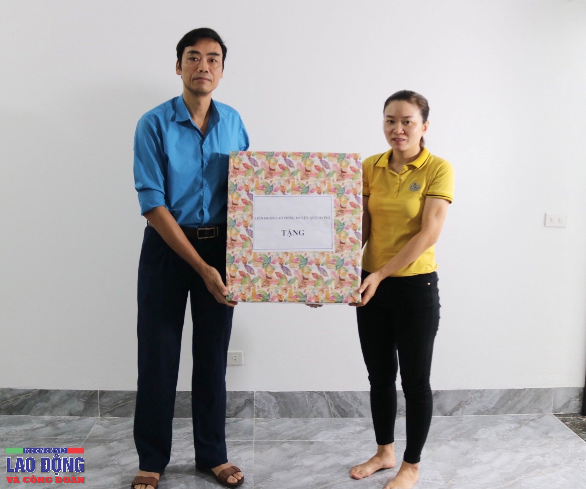 Hỗ trợ cô giáo xây nhà “Mái ấm Công đoàn”