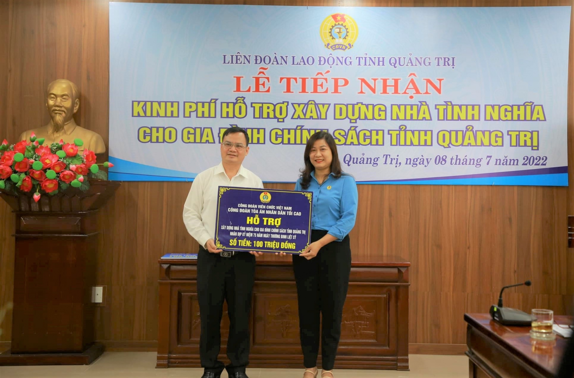 LĐLĐ tỉnh Quảng Trị tiếp nhận hỗ trợ xây dựng nhà tình nghĩa LĐLĐ tỉnh Quảng Trị tiếp nhận hỗ trợ xây dựng nhà tình nghĩa