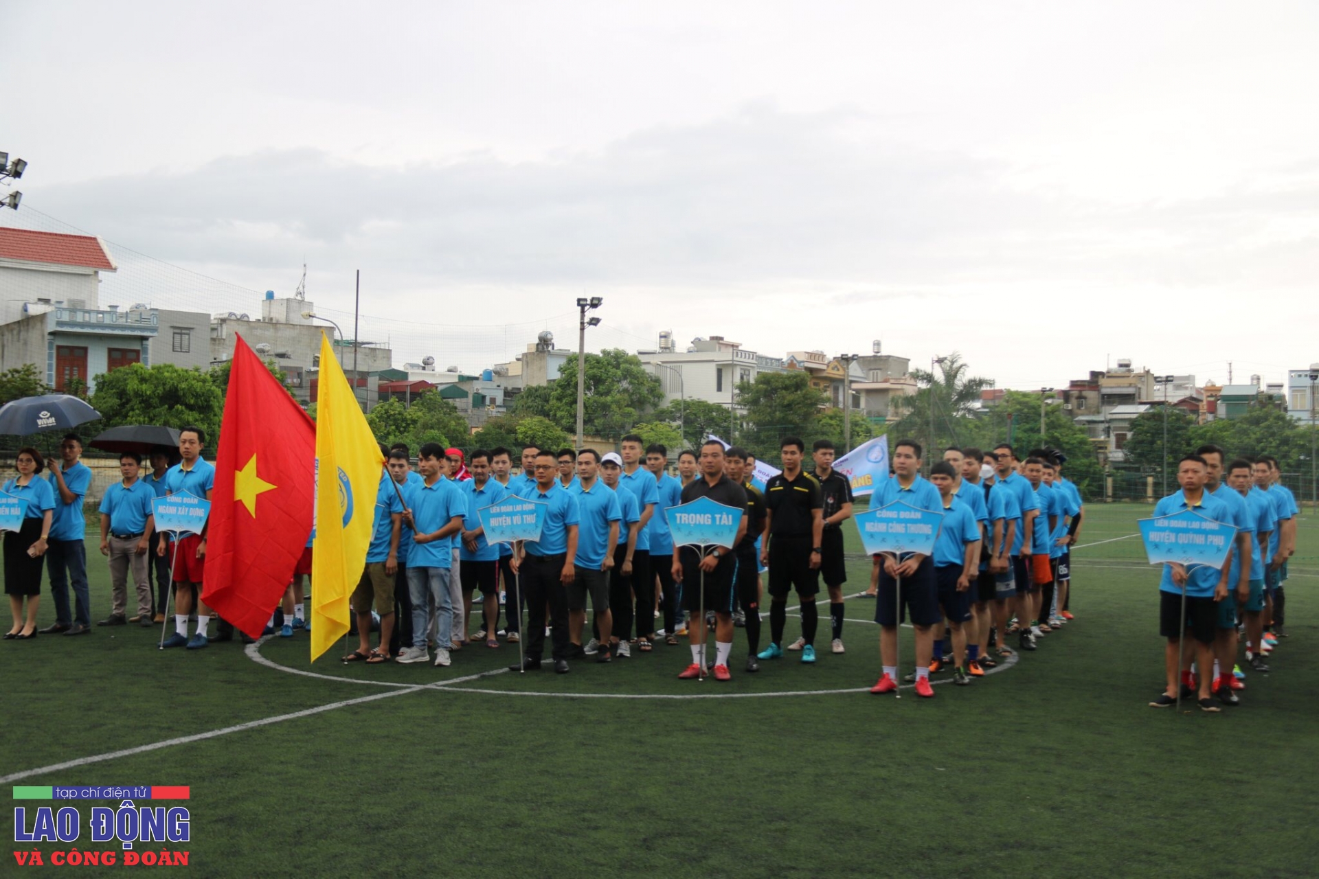 undefined Thái Bình: Sôi nổi giải bóng đá trong công nhân lao động