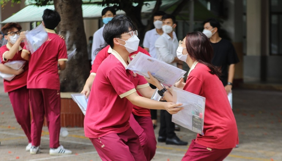 Tiên tri đoán đề thi văn: Xem lại cách ra đề