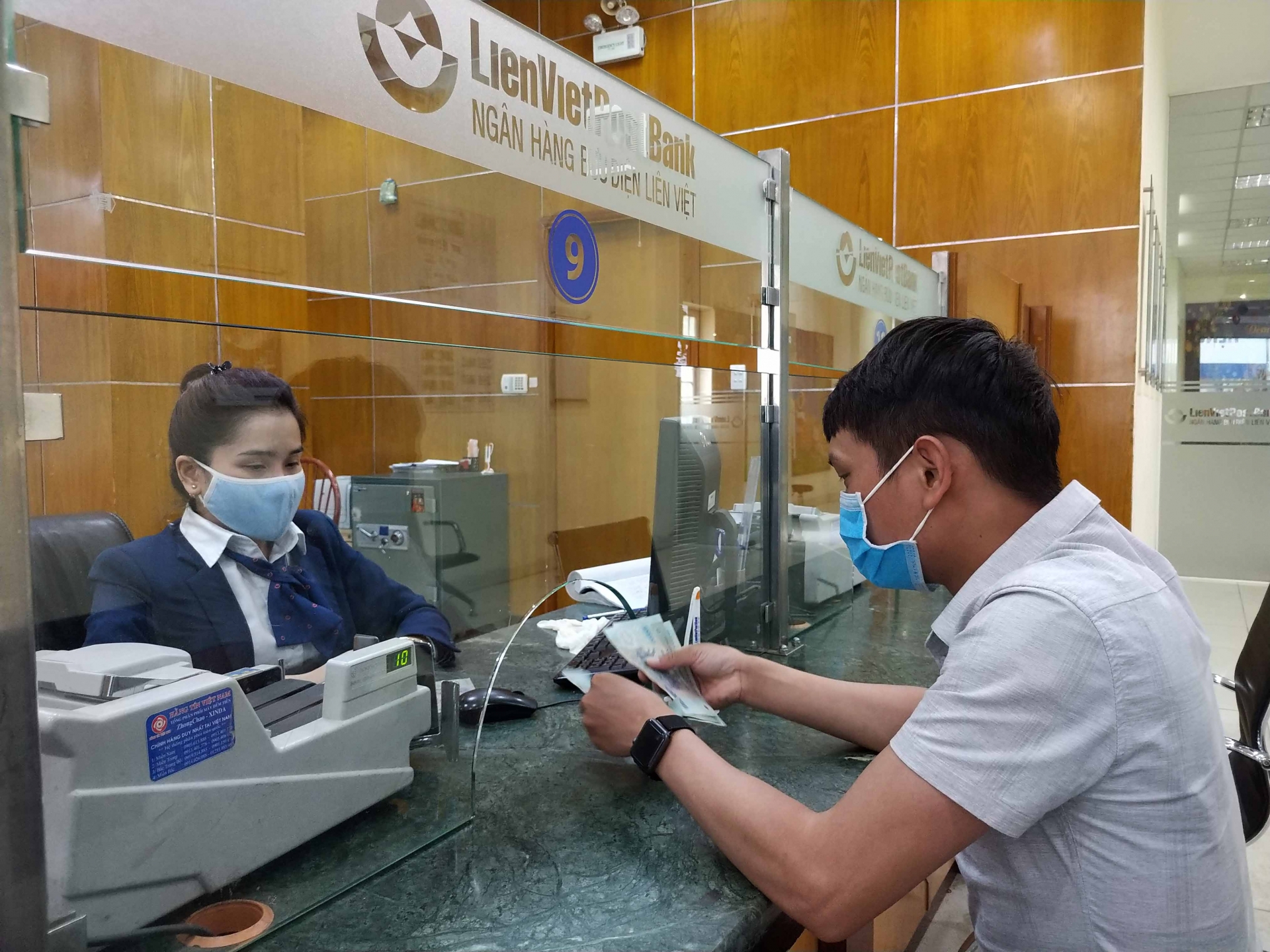 Sốt đất và sao nữa...