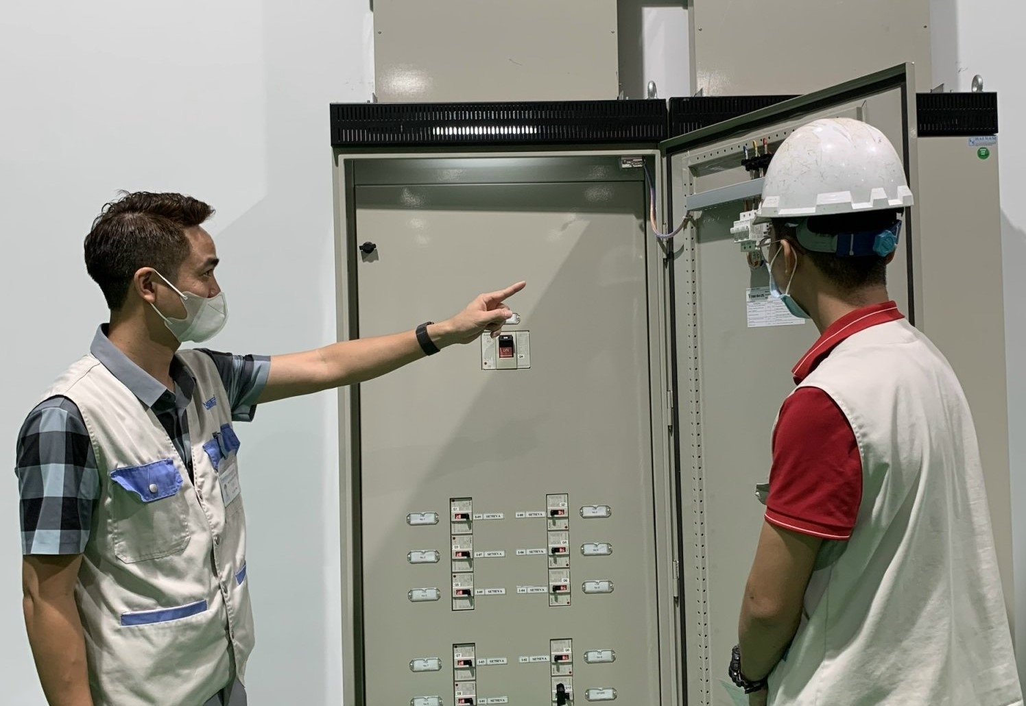 "Cầu nối" với doanh nghiệp trong công tác an toàn, vệ sinh lao động "Cầu nối" với doanh nghiệp trong công tác an toàn, vệ sinh lao động