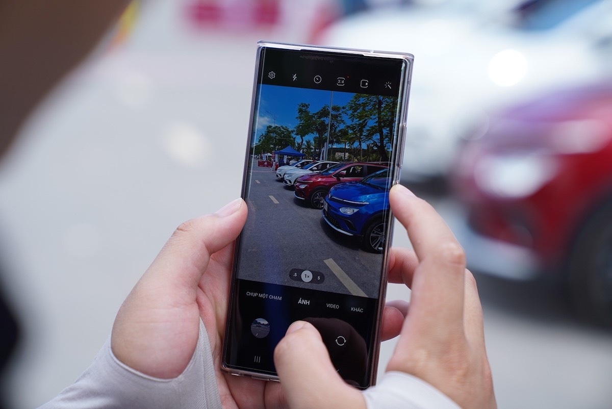 Màn đua nghẹt thở của VF e34 tại giải đua Gymkhana bằng xe điện đầu tiên Màn đua nghẹt thở của VF e34 tại giải đua Gymkhana bằng xe điện đầu tiên