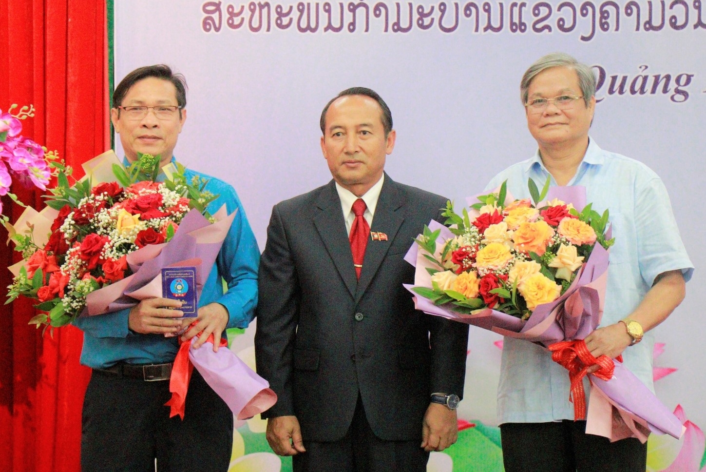 Công đoàn hai tỉnh Quảng Bình - Khăm Muộn hội đàm và ký kết biên bản hợp tác Công đoàn hai tỉnh Quảng Bình - Khăm Muộn hội đàm và ký kết biên bản hợp tác