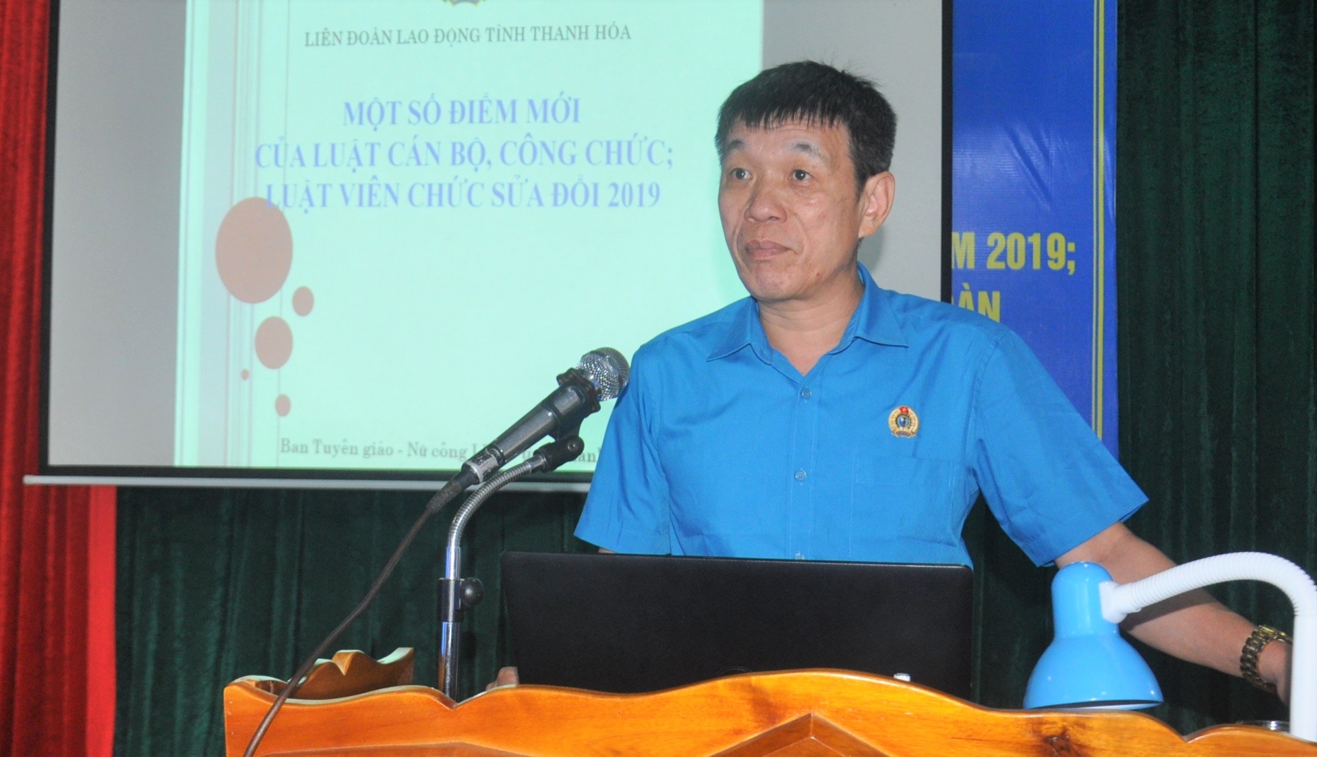 Tập huấn Điểm mới Luật Lao động và Kỹ năng truyền thông cho cán bộ công đoàn Tập huấn Điểm mới Luật Lao động và Kỹ năng truyền thông cho cán bộ công đoàn