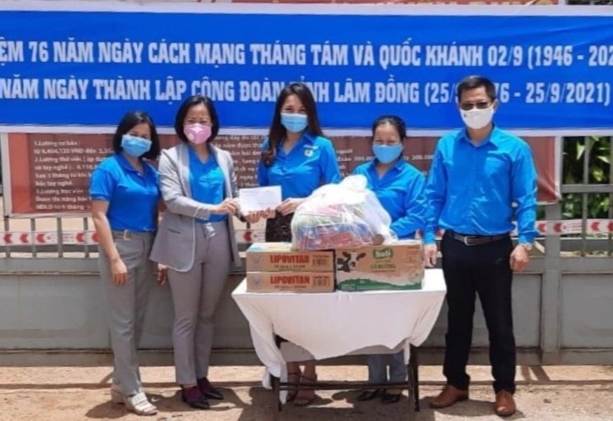 Nữ cán bộ công đoàn “nghe công nhân nói – nói công nhân hiểu” Nữ cán bộ công đoàn “nghe công nhân nói – nói công nhân hiểu”