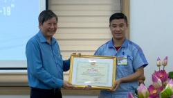 13 tập thể được tặng Bằng khen vì thành tích xuất sắc khi tham gia Chương trình 