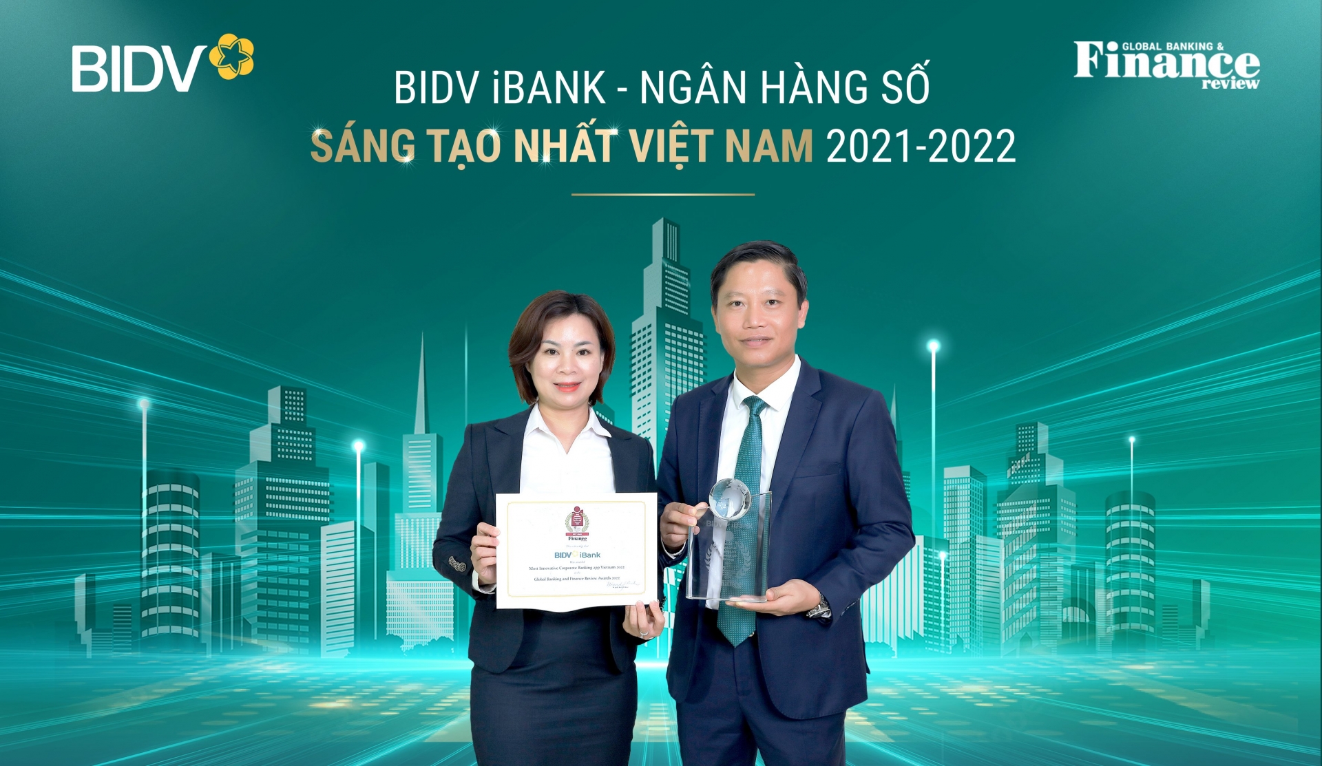 Đại diện BIDV với giải thưởng Ngân hàng số sáng tạo nhất Việt Nam Đại diện BIDV với giải thưởng Ngân hàng số sáng tạo nhất Việt Nam