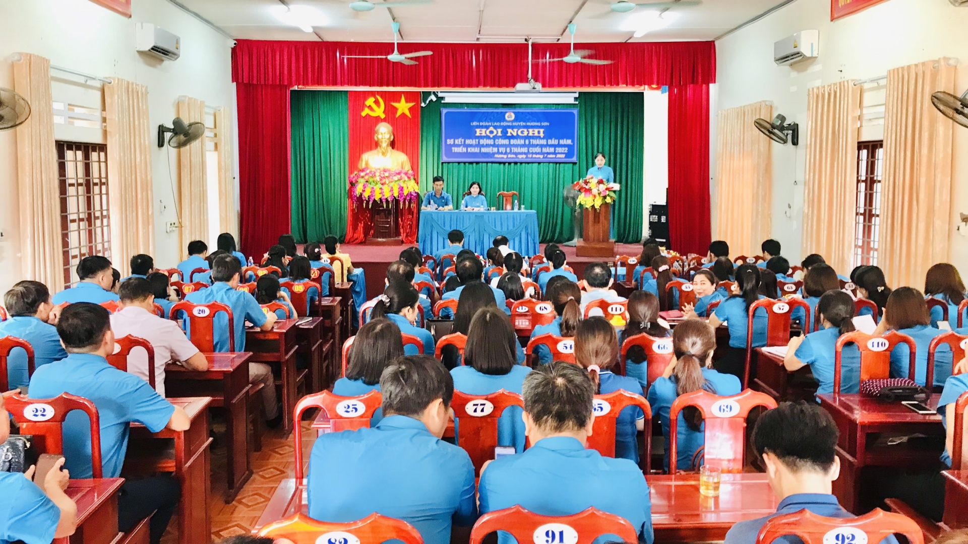 LĐLĐ huyện Hương Sơn xuất sắc trong tổ chức Tháng Công nhân, Tết Sum vầy LĐLĐ huyện Hương Sơn xuất sắc trong tổ chức Tháng Công nhân, Tết Sum vầy