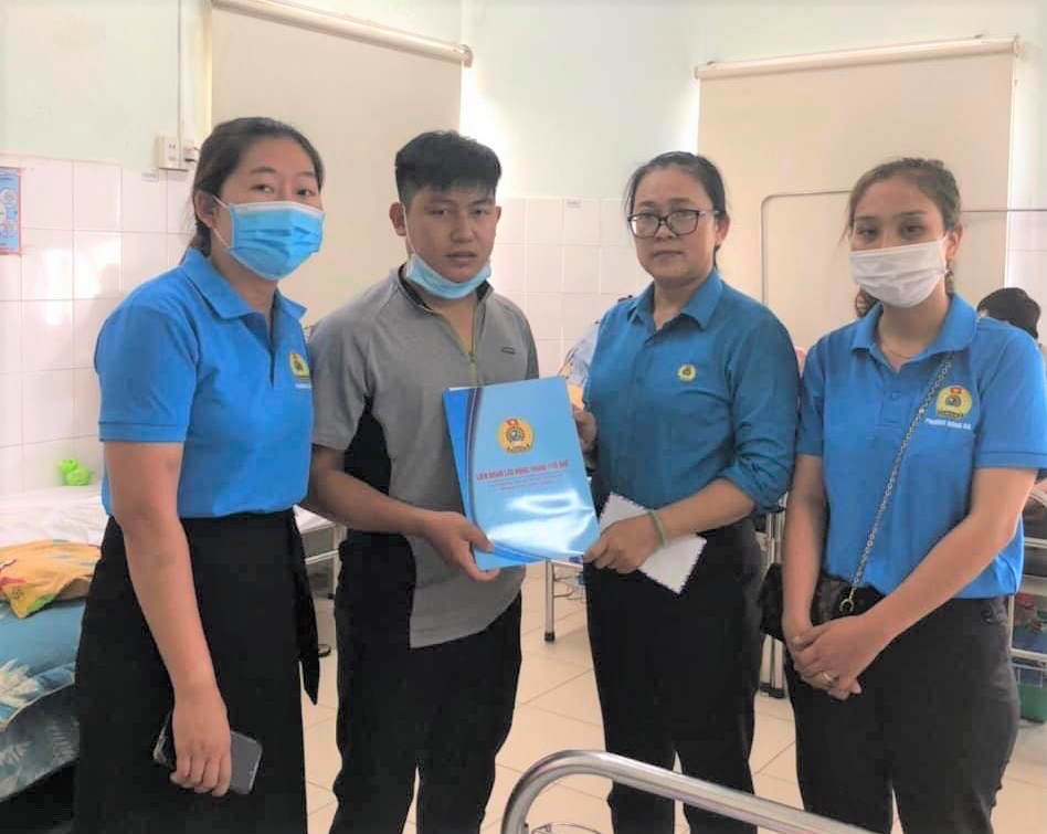 Công đoàn TP Huế chung tay chăm sóc, giáo dục và bảo vệ trẻ em Công đoàn TP Huế chung tay chăm sóc, giáo dục và bảo vệ trẻ em