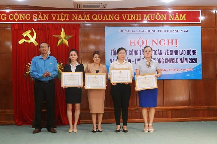 Các doanh nghiệp từng bước thực hiện tốt công tác ATVSLĐ Các doanh nghiệp từng bước thực hiện tốt công tác ATVSLĐ