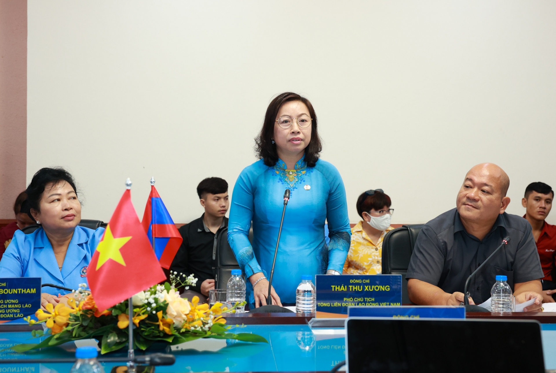 Mong muốn Trường Đại học Công đoàn hỗ trợ nâng cao trình độ cán bộ công đoàn Lào Mong muốn Trường Đại học Công đoàn hỗ trợ nâng cao trình độ cán bộ công đoàn Lào