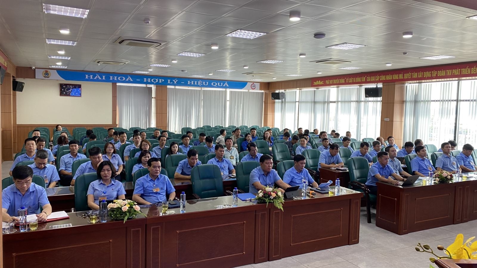 Công ty Kho vận Cẩm phả: “Không ngủ quên trên chiến thắng”