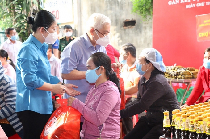 Công đoàn tỉnh Bình Dương chăm lo việc làm, đời sống cho người lao động Công đoàn tỉnh Bình Dương chăm lo việc làm, đời sống cho người lao động