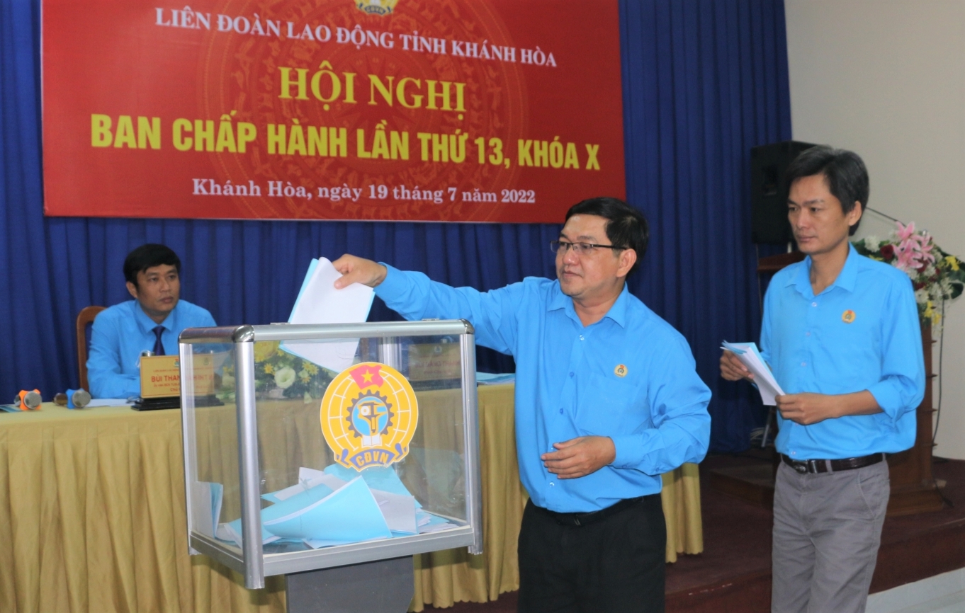 LĐLĐ tỉnh Khánh Hòa có tân Phó Chủ tịch LĐLĐ tỉnh Khánh Hòa có tân Phó Chủ tịch