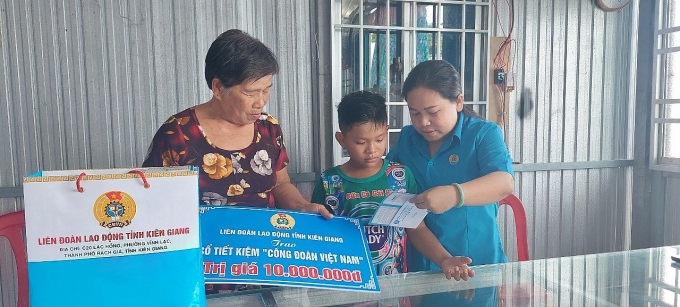 Công đoàn Kiên Giang: Giúp đoàn viên, NLĐ vượt qua khó khăn