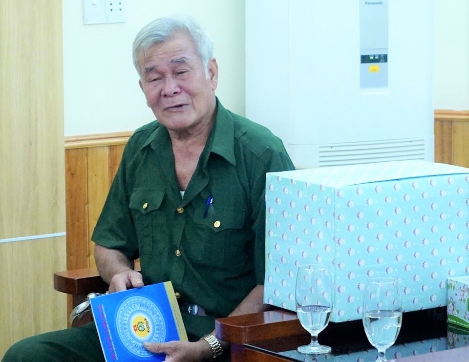 Đoàn công tác Tổng LĐLĐ Việt Nam tri ân các thương binh, liệt sĩ