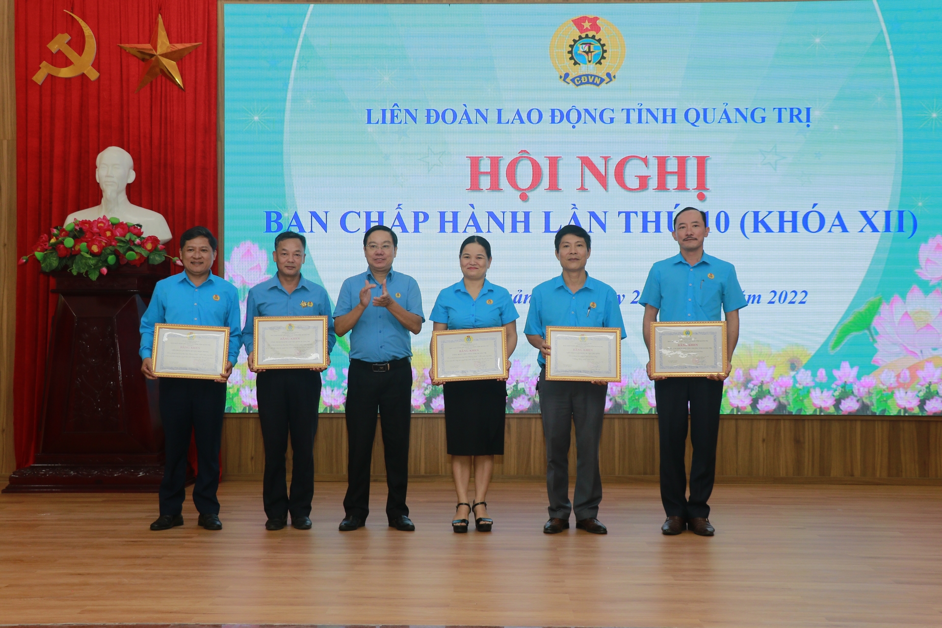 Phấn đấu hoàn thành sớm các chỉ tiêu Đại hội Công đoàn tỉnh Quảng Trị lần thứ XII Phấn đấu hoàn thành sớm các chỉ tiêu Đại hội Công đoàn tỉnh Quảng Trị lần thứ XII