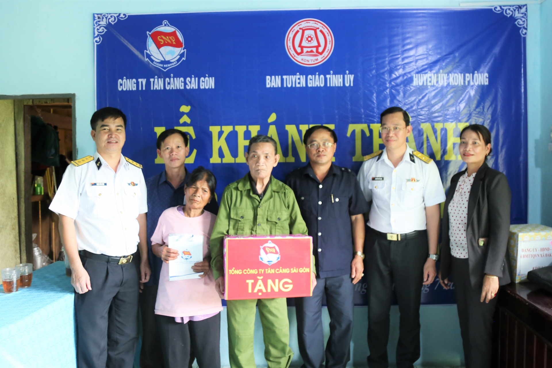 200 cán bộ huyện Sa Thầy tham gia buổi tuyên truyền về biển, đảo 200 cán bộ huyện Sa Thầy tham gia buổi tuyên truyền về biển, đảo