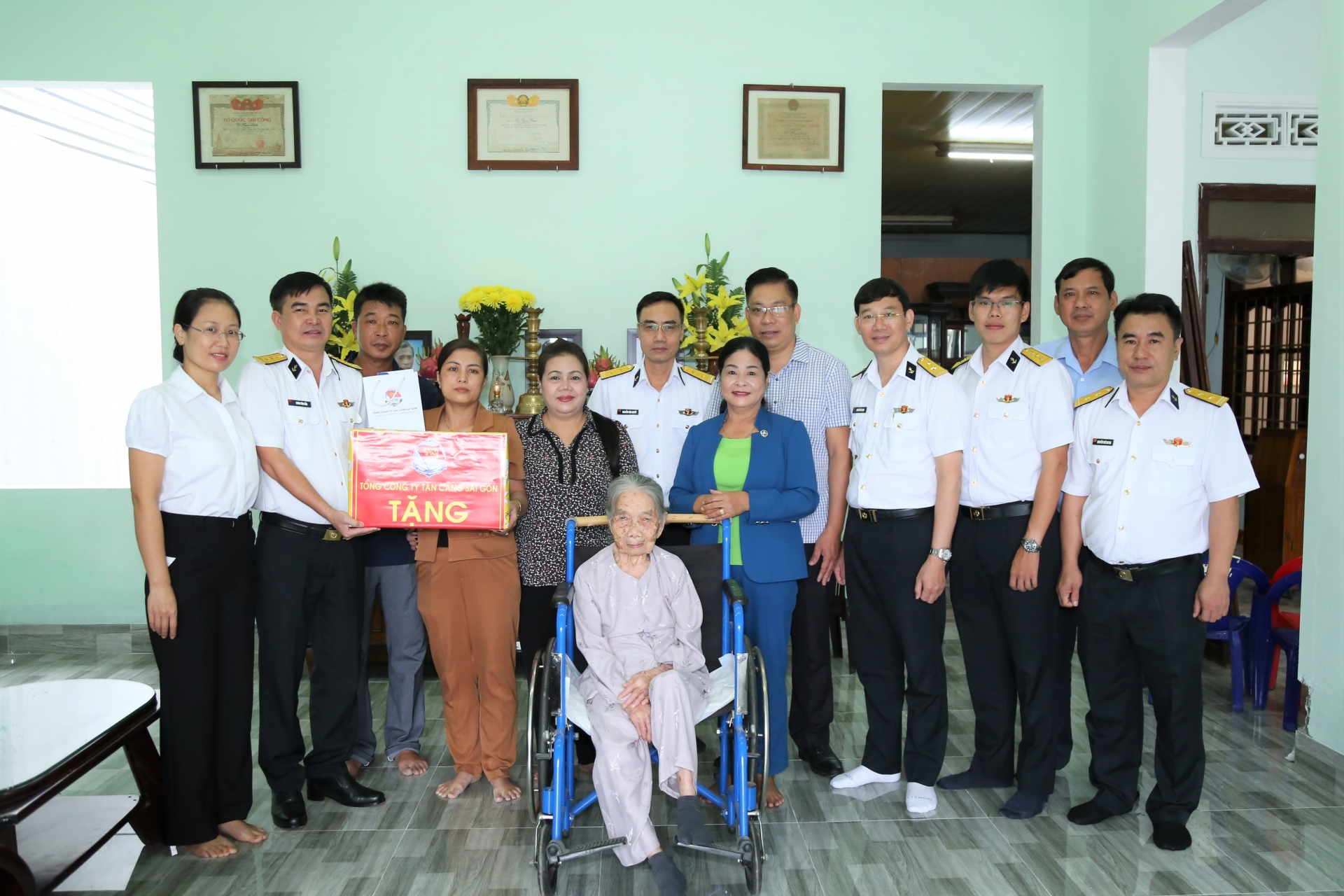 200 cán bộ huyện Sa Thầy tham gia buổi tuyên truyền về biển, đảo 200 cán bộ huyện Sa Thầy tham gia buổi tuyên truyền về biển, đảo