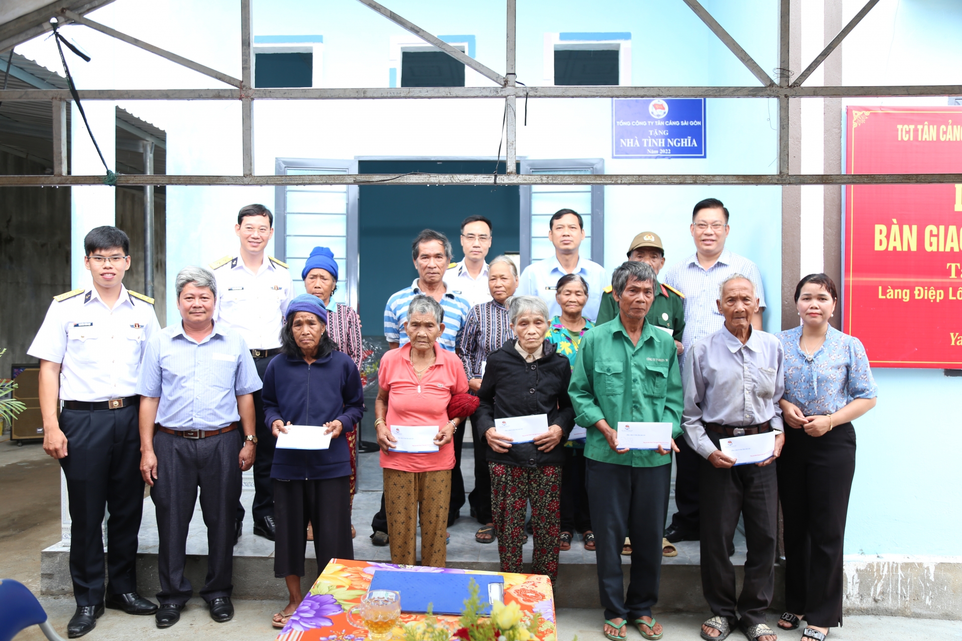 200 cán bộ huyện Sa Thầy tham gia buổi tuyên truyền về biển, đảo 200 cán bộ huyện Sa Thầy tham gia buổi tuyên truyền về biển, đảo