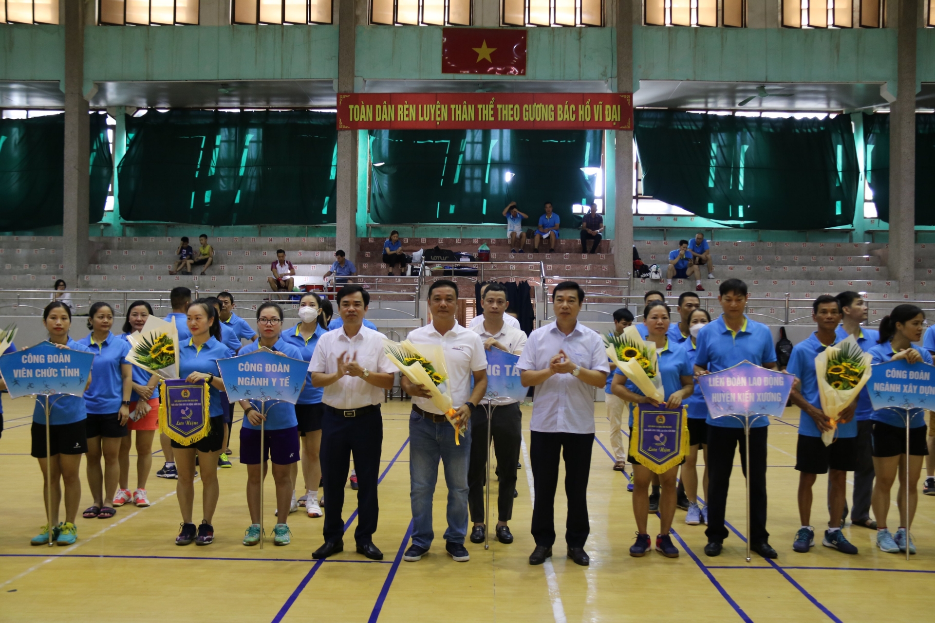 Thái Bình: Sôi nổi Giải Cầu lông công nhân, viên chức, lao động Thái Bình: Sôi nổi Giải Cầu lông công nhân, viên chức, lao động