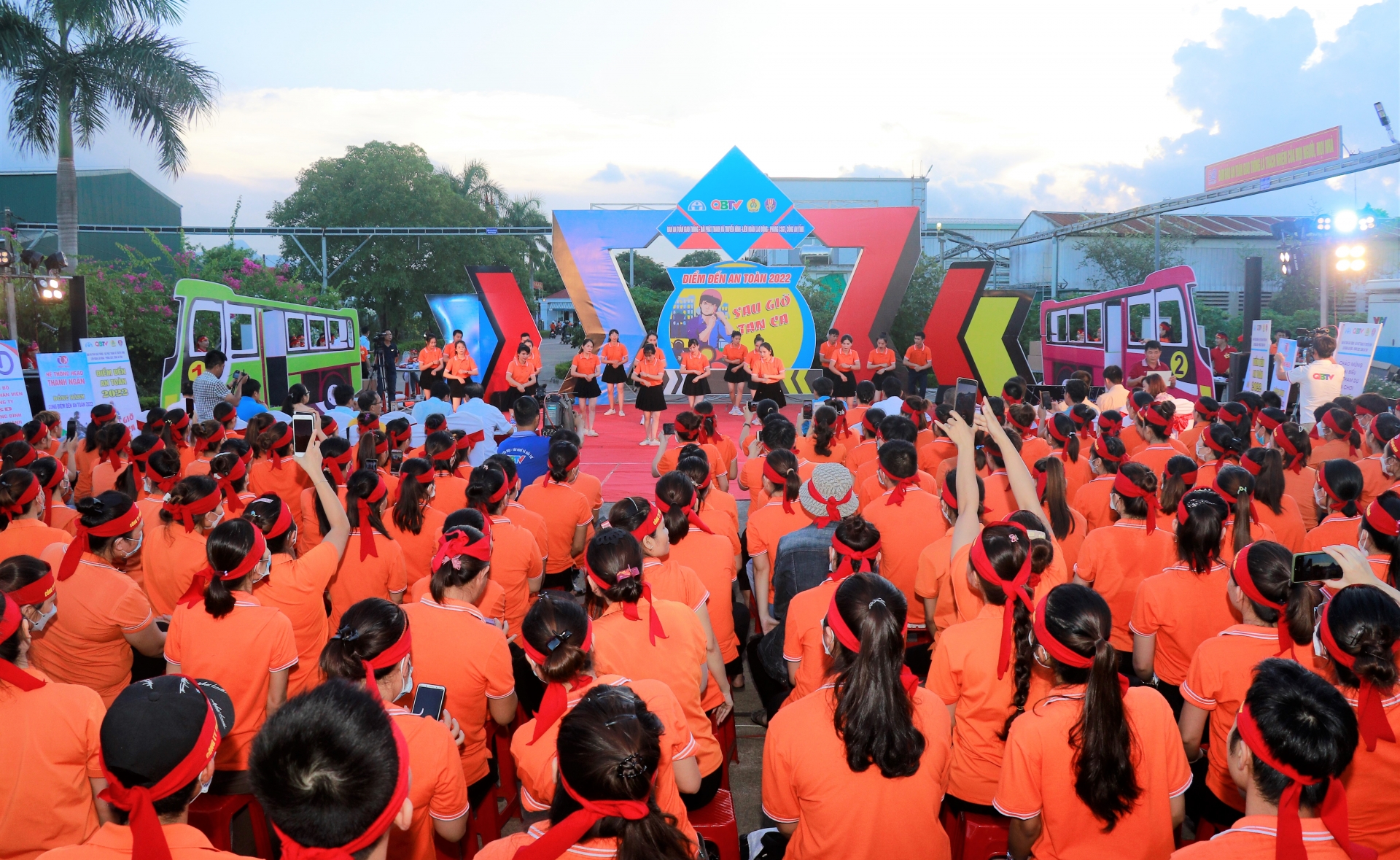 Quảng Bình: Cuộc thi Điểm đến an toàn diễn ra sôi động, bổ ích cho người lao động Quảng Bình: Cuộc thi Điểm đến an toàn diễn ra sôi động, bổ ích cho người lao động