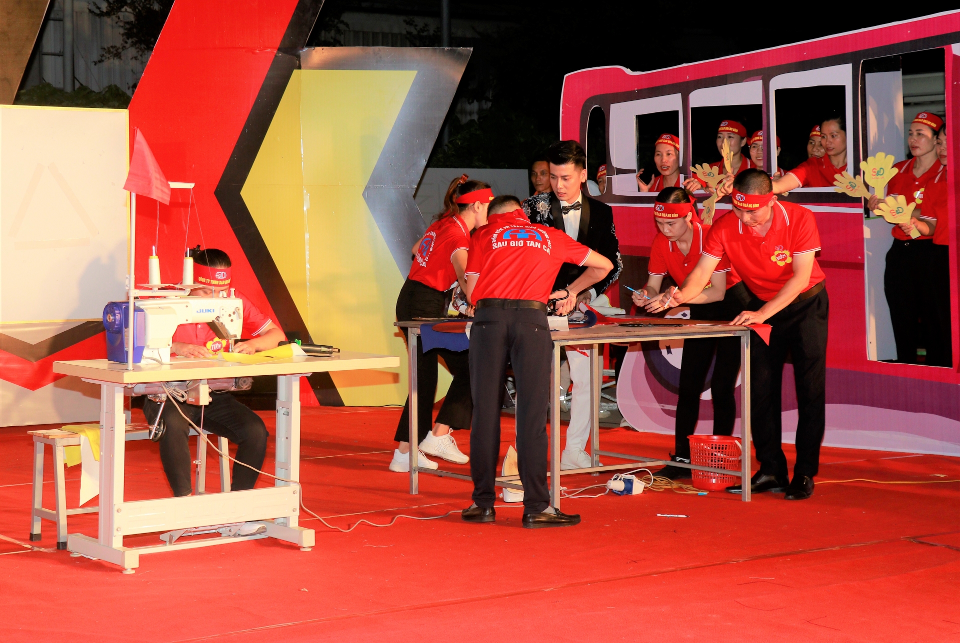 Quảng Bình: Cuộc thi Điểm đến an toàn diễn ra sôi động, bổ ích cho người lao động Quảng Bình: Cuộc thi Điểm đến an toàn diễn ra sôi động, bổ ích cho người lao động