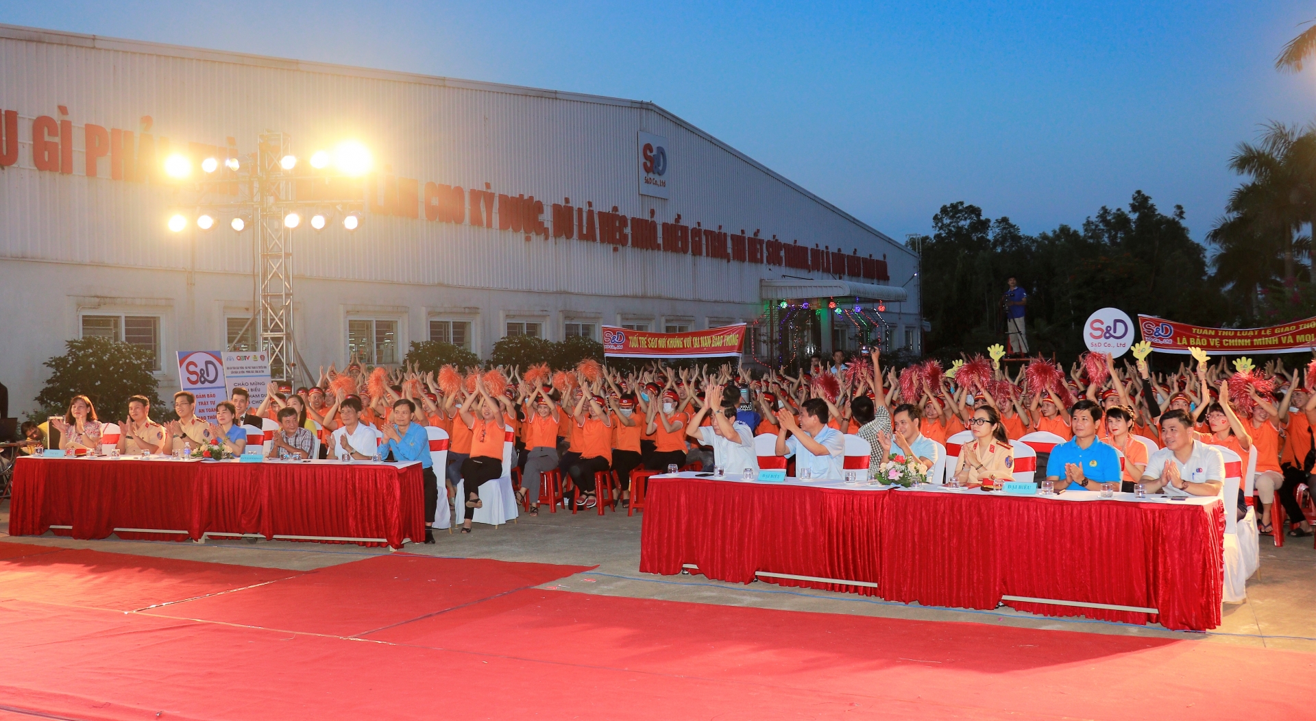 Quảng Bình: Cuộc thi Điểm đến an toàn diễn ra sôi động, bổ ích cho người lao động Quảng Bình: Cuộc thi Điểm đến an toàn diễn ra sôi động, bổ ích cho người lao động