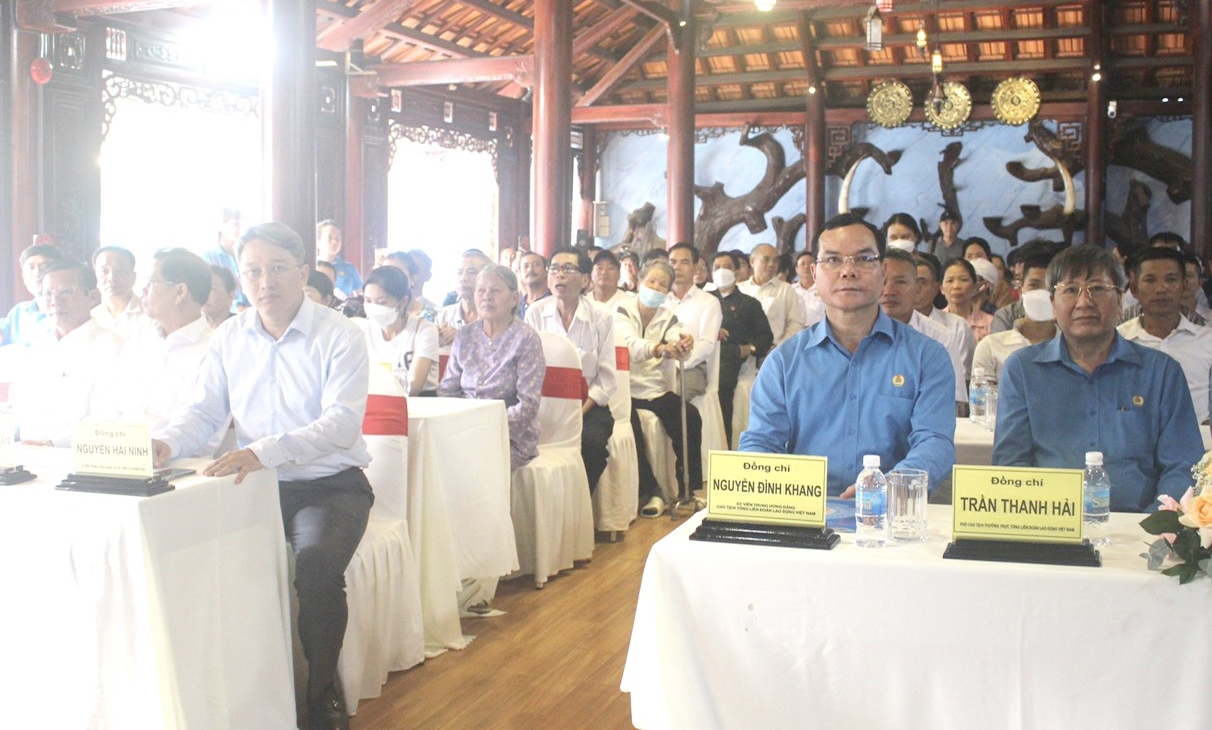 Tổng LĐLĐ Việt Nam tưởng niệm, tri ân 64 liệt sĩ Gạc Ma Tổng LĐLĐ Việt Nam tưởng niệm, tri ân 64 liệt sĩ Gạc Ma