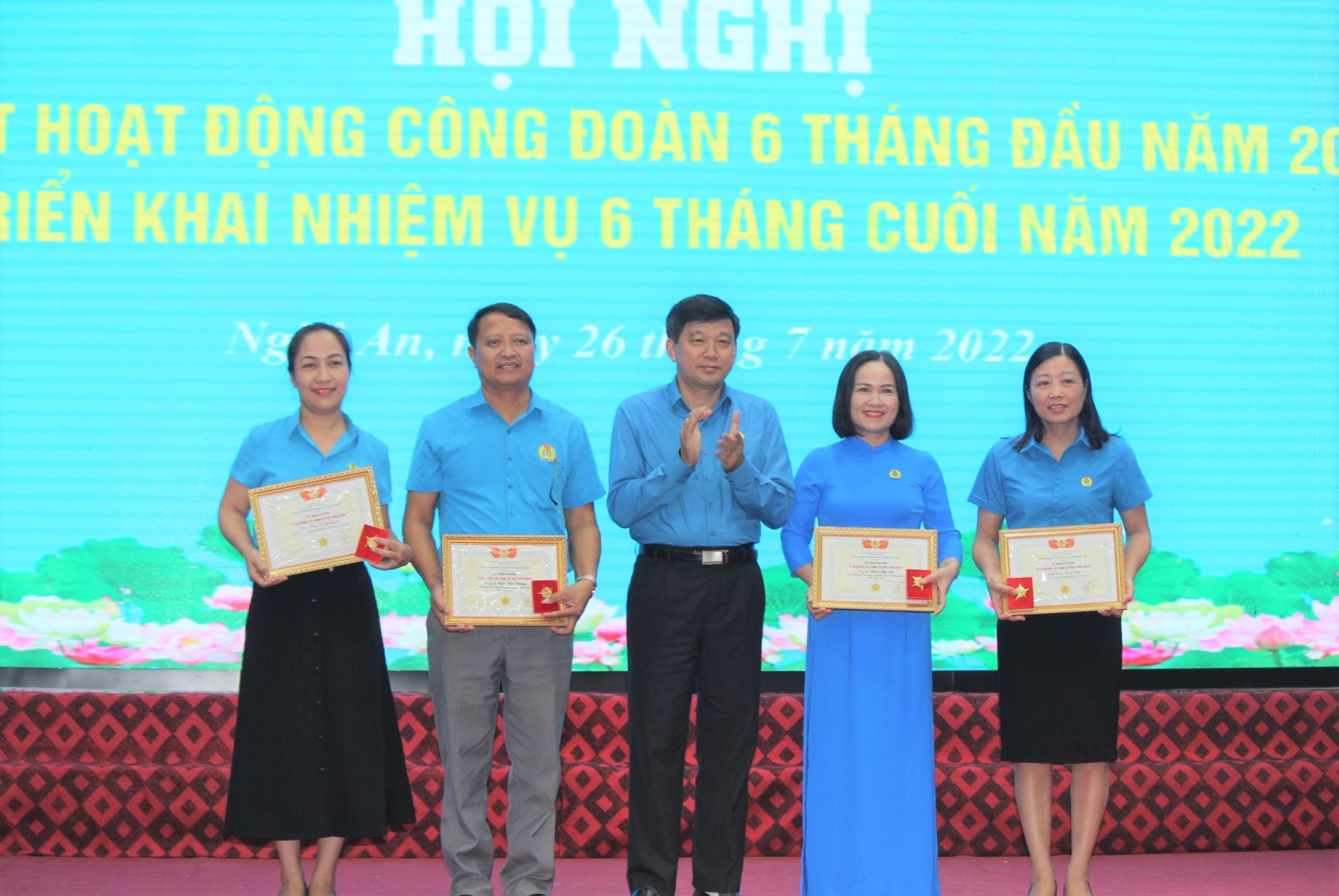 Công đoàn Nghệ An sơ kết 6 tháng đầu năm Công đoàn Nghệ An sơ kết 6 tháng đầu năm