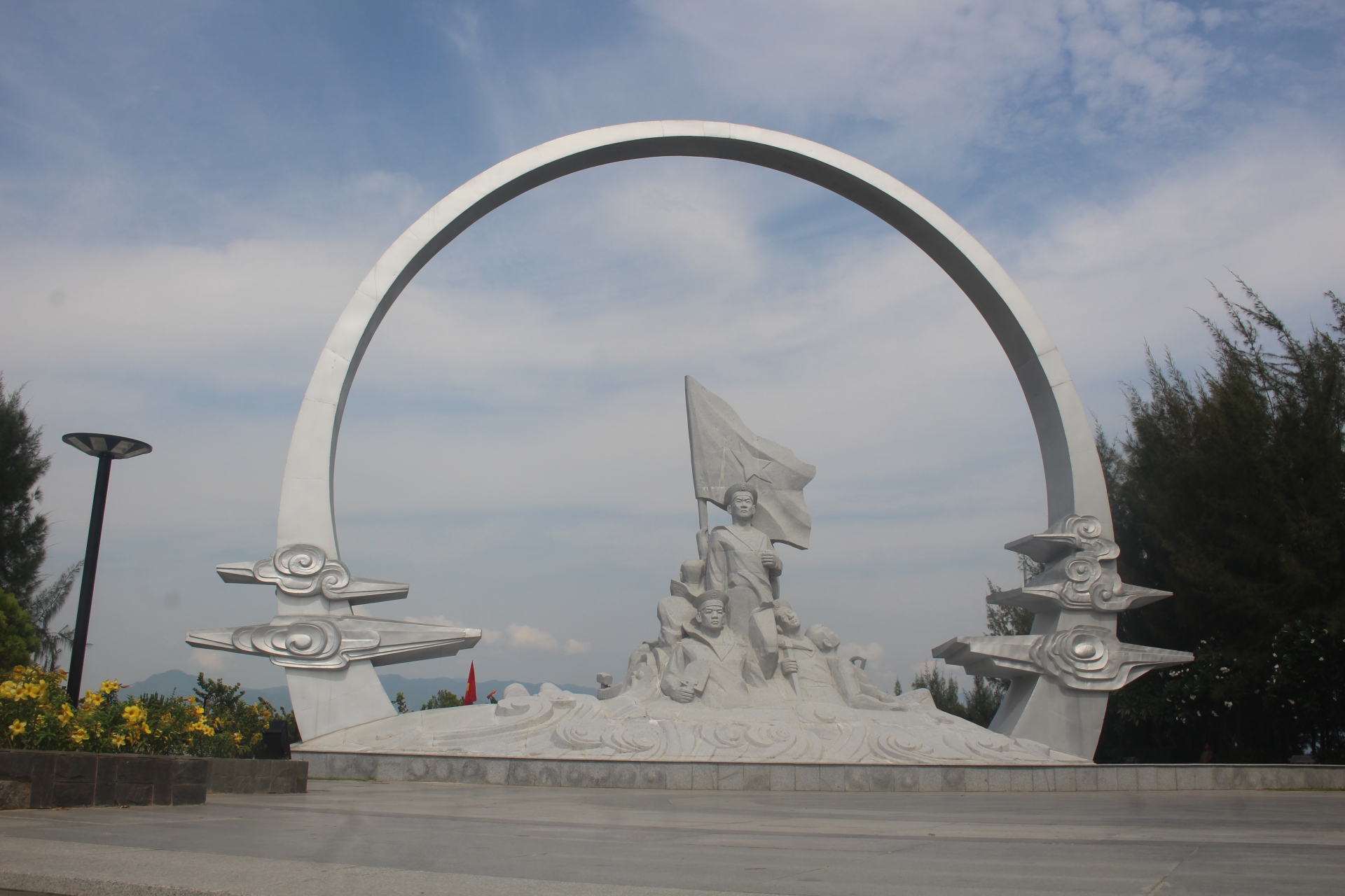 Hàng triệu trái tim xúc động khi về Khu tưởng niệm chiến sĩ Gạc Ma